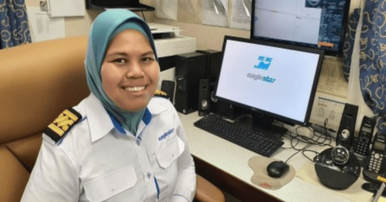 Captain Eezmaira Is Malaysia’s First Woman To Receive The National Seafarer Of The Year Award