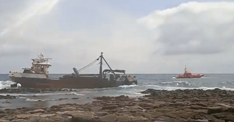 Video: Fear Of Oil Spill Looms Large As Dredger Grounds Near Canary Islands Coast