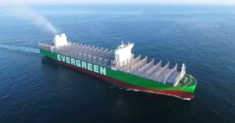 Video: China Successfully Delivers Another Super Large Container Vessel