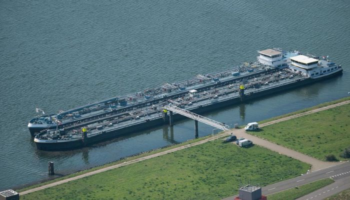 Mixed Berthing Officially Allowed In The Port Of Rotterdam