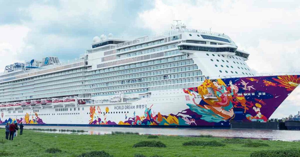 World Dream Cruise Ship Set For An Auction