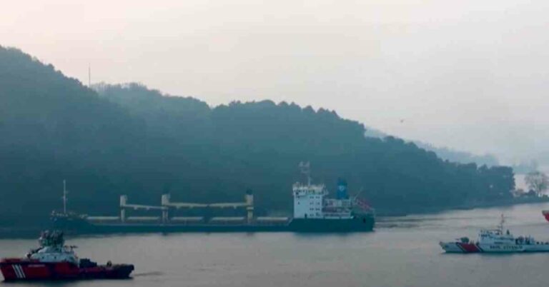 Video: Traffic Resumes In Bosphorus Strait After Grounded Ukrainian Cargo Ship Refloats Again