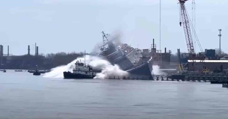 Video: U.S Navy’s Littoral Combat Ship USS Cleveland Collides With Tugboat During Launch