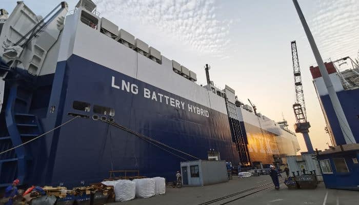 LNG Battery Hybrid