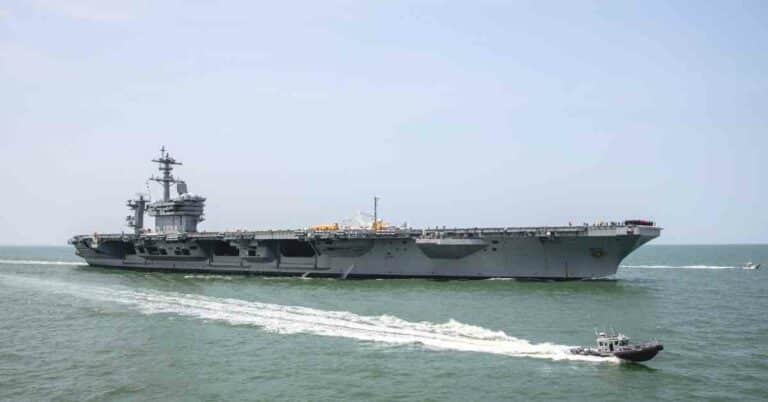 US Navy’s Aircraft Carrier USS George Washington Returns After 5-Year Overhaul