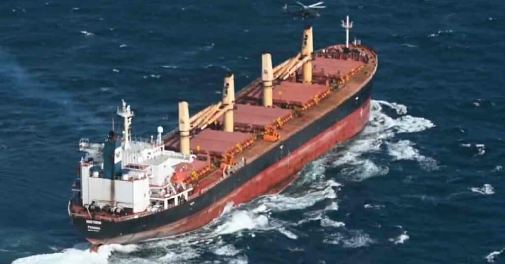 Video Irish Authorities Confiscates Bulker Smuggling Drugs Off Cork Coast