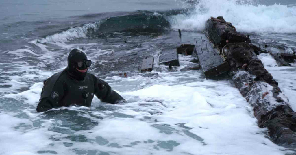 Archaeologists Examine 19th-Century Shipwreck Found on Canadian Coast
