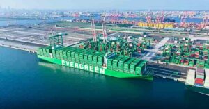 Evergreen Fits World‘s 1st Carbon Capture System On Its Neopanamax Containership