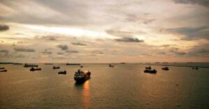 13% of Global Seaborne Trade Affected By Houthis Attacks And Somali Pirates - BIMCO