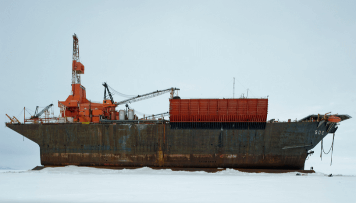 Beaufort Sea oil rig