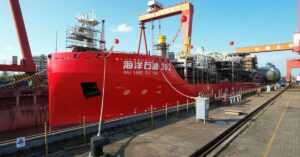 China Commissions Its First 12,000 m3 LNG Transport and Refueling Vessel