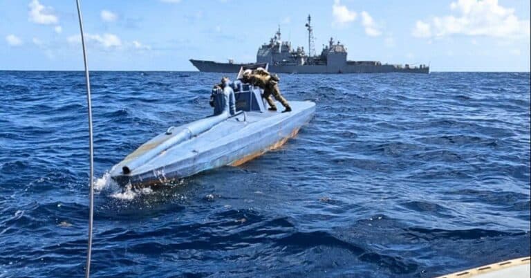 U.S. Navy Cruiser Seizes 2370 Kilos Of Cocaine From A Semi-Submersible Boat In The Atlantic