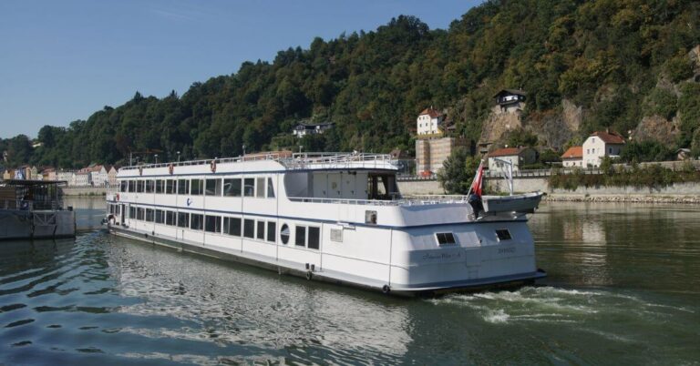 Hungary Detains Cruise Ship Captain Over Collision With Motor Boat On The Danube, Killing 2
