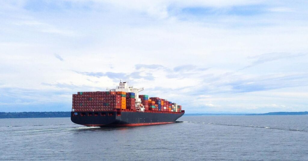 Containership Captain Faces $10,000 Warrant After Skipping Court Appearance