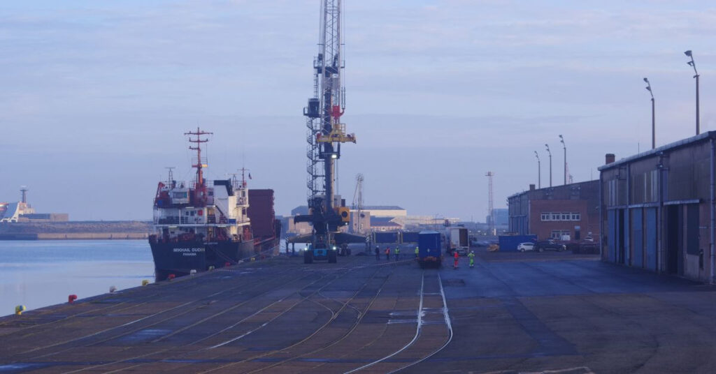 France Resumes Reprocessed Uranium Exports to Russia, Greenpeace Calls Move “Immoral”