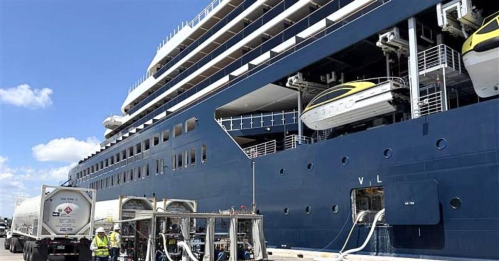 Sawgrass LNG & Power Completes First-Ever LNG Shore-to-Ship Bunkering Operation At Port Everglades