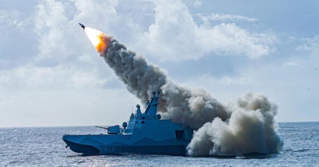 Taiwan Fires Hsiung Feng III Supersonic Missile To Sink Decommissioned Navy Frigate