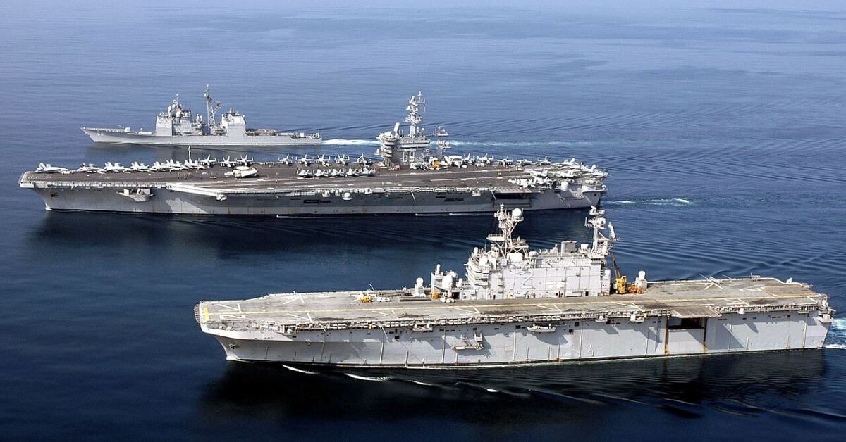 Incident during carrier recovery operations injures four Navy sailors