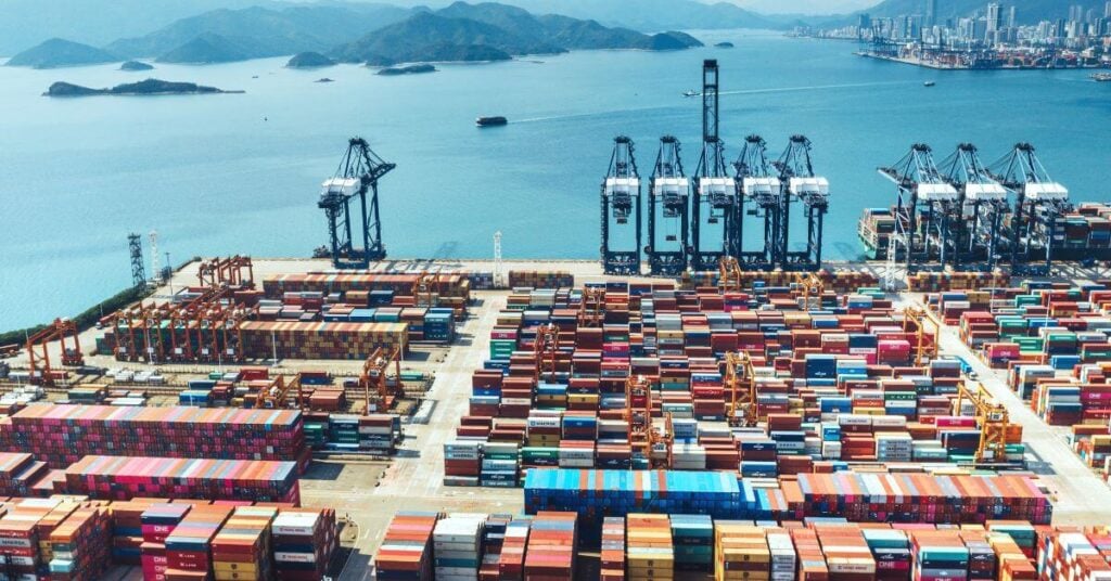 China’s Record Port Traffic Signals Export Rush Ahead Of Xi-Trump Summit Amid Tariff Uncertainty