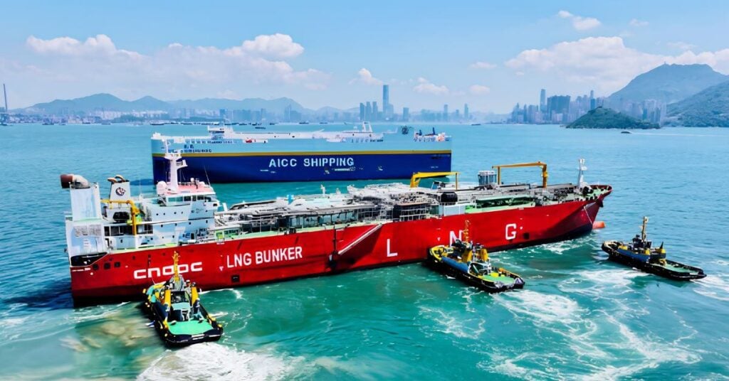 Hong Kong Conducts First Ship-To-Ship LNG Bunkering For Vehicle Carrier