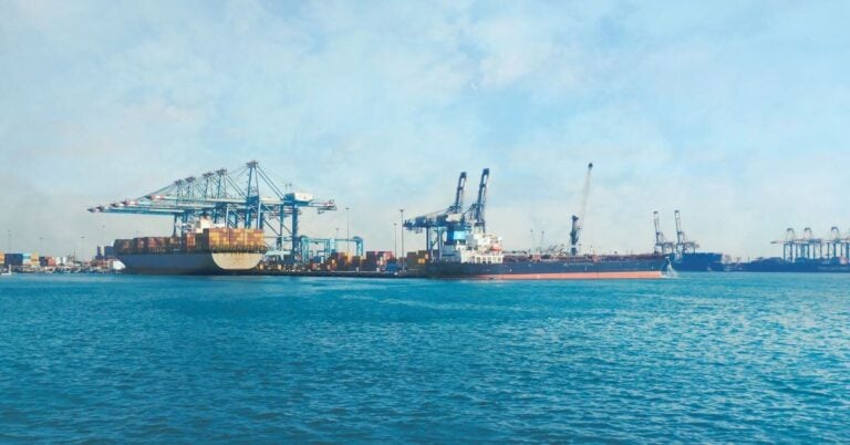 Captain Investigated After Cruise Ship Hits Two Container Ships In Bremerhaven